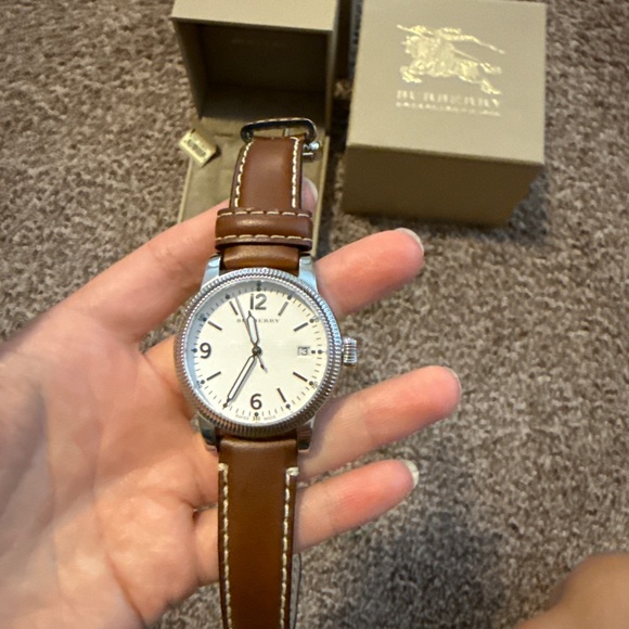 Burberry Leather Watch - Picture 5 of 6